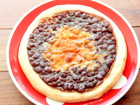 名古屋の定番！小倉あんチーズのピザ